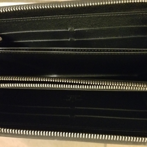Louis Vuitton Epi Black Leather Wallet - Picture 2 of 6